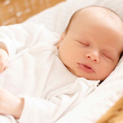 Mit den richtigen Maßnahmen schläft ihr Baby sicher. Ein plötzlicher Kindstod lässt sich in den allermeisten Fällen verhindern.